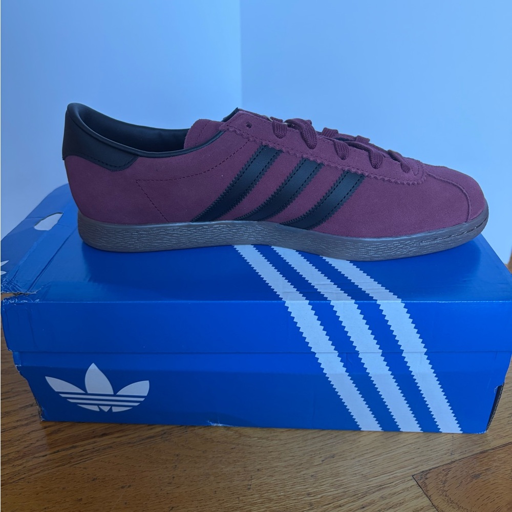 Adidas Men's Maroon and Black Sneakers